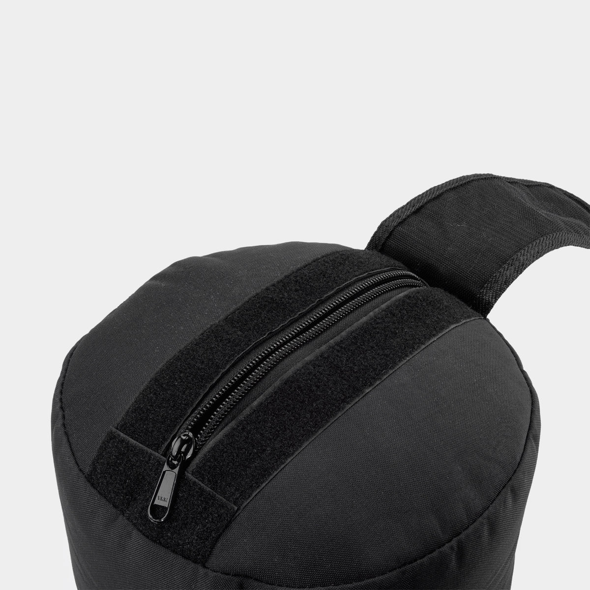 ZEUZ Strongman Sandbag – zak openen stap 1 bij openen en vullen van de zak